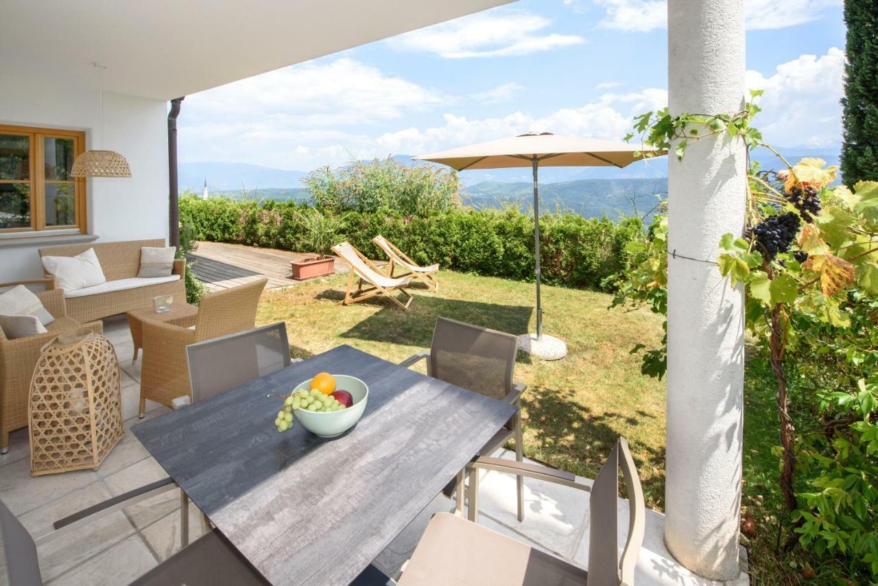 La Vinea Apartment Caldaro Bagian luar foto